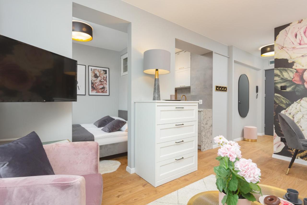 City Center Apartment Near The Vistula By Noclegi Renters Varsovia Exterior foto