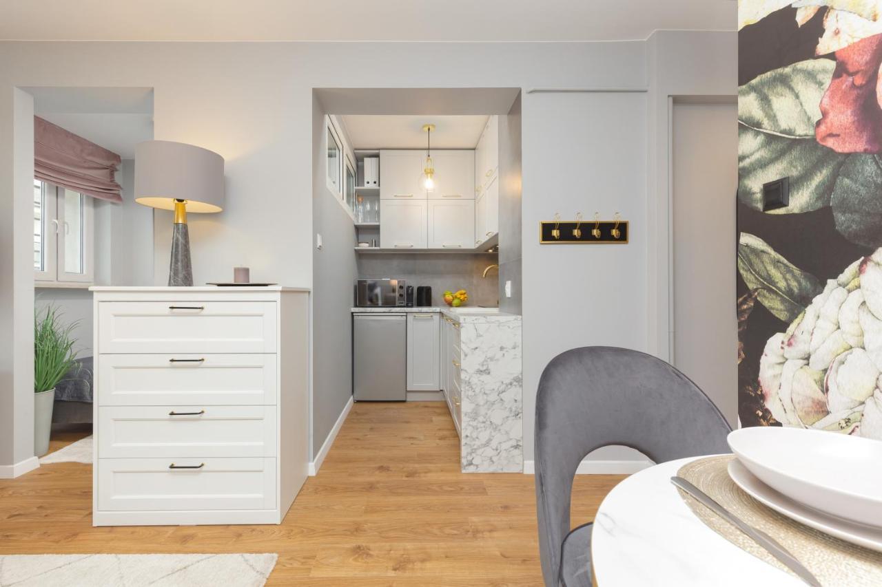 City Center Apartment Near The Vistula By Noclegi Renters Varsovia Exterior foto