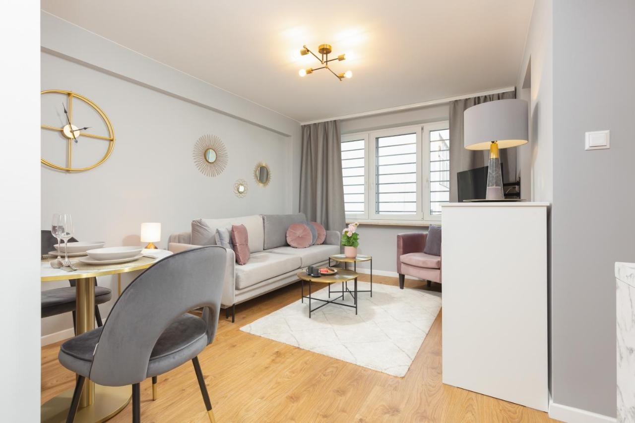City Center Apartment Near The Vistula By Noclegi Renters Varsovia Exterior foto